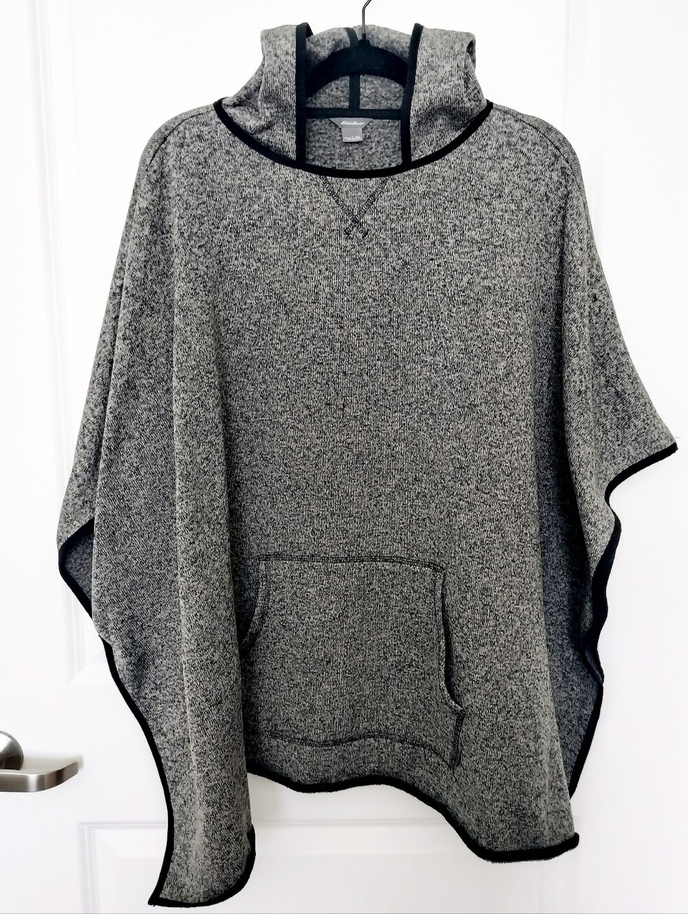 Eddie Bauer Women's L/XL Gray Hooded Fleece Poncho Cape Sweater EUC Oversized